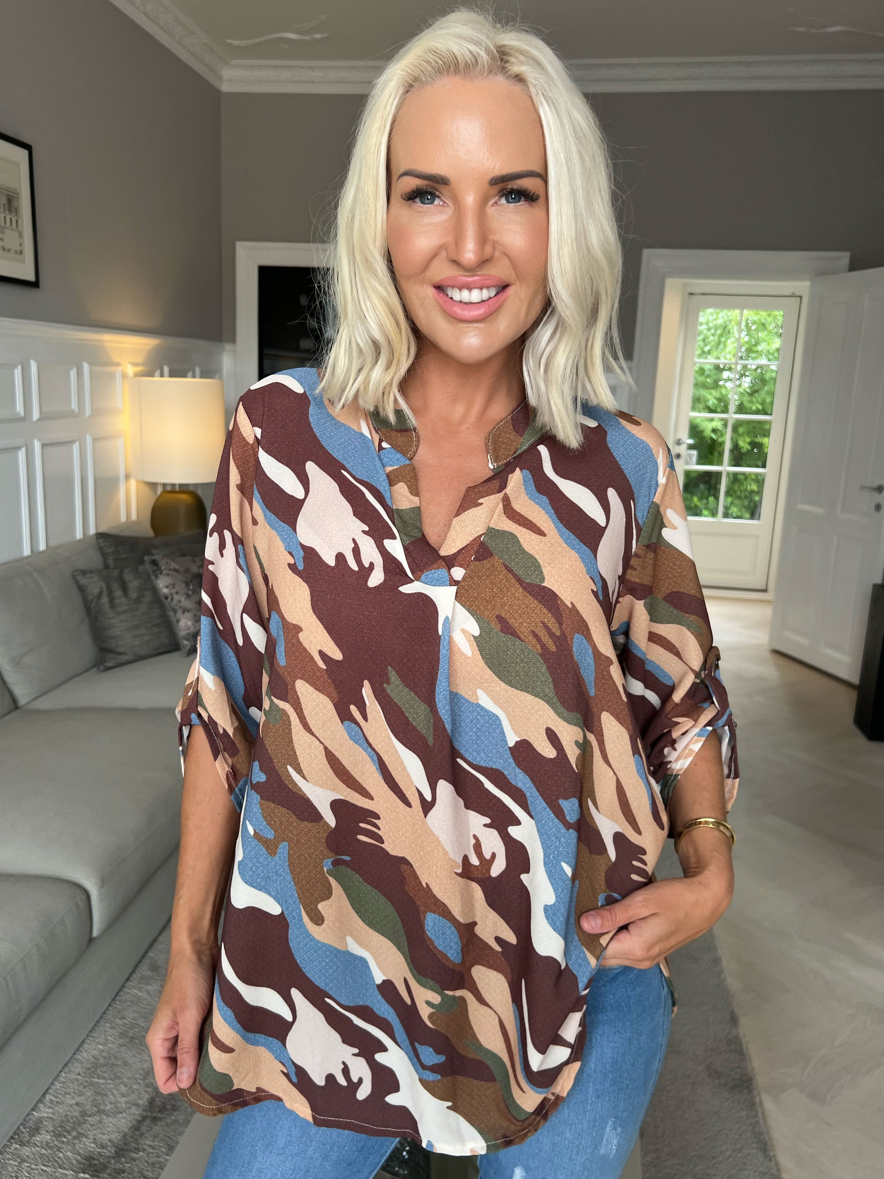 Vanesa Camo - Tunika i kamouflagemönster